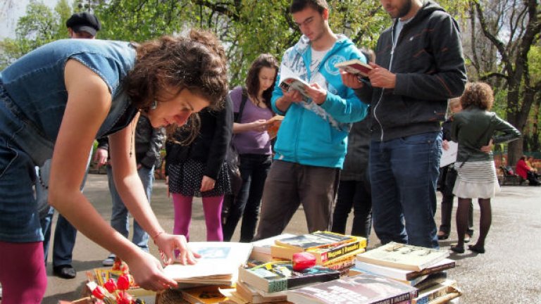 Много хубави книги си намират нов дом на "Разменям мое за твое"