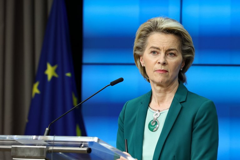 Председателят на Европейската комисия обеща нови санкции срещу Русия, които да засегнат икономиката ѝ и достъпа ѝ до технологии