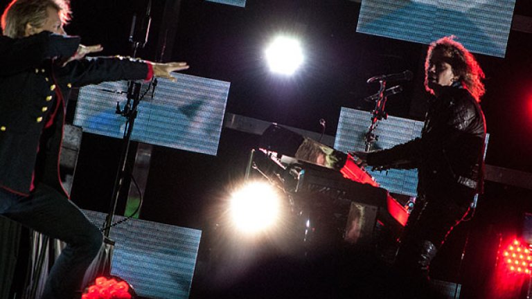 Бон Джоуви пее в Испания на промоция