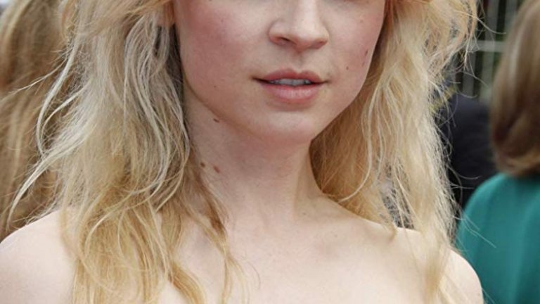 Клеменс Поези 
"Я, Фльор Делакор!" ще възкликнат феновете на поредицата за Хари Потър. Клеменс обаче участва в още доста филми, които си заслужават гледането. 
Сред тях са "127 часа", "Кухата корона" и "В Брюж". Появява се и в хитовия сериал "Клюкарката", а нетипичния й чар няма как да остане незабелязан.