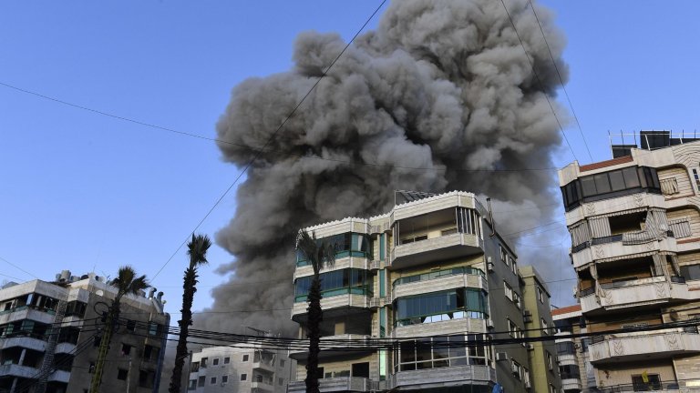Твърди се, че в сградата е имало ракети на Хизбула
