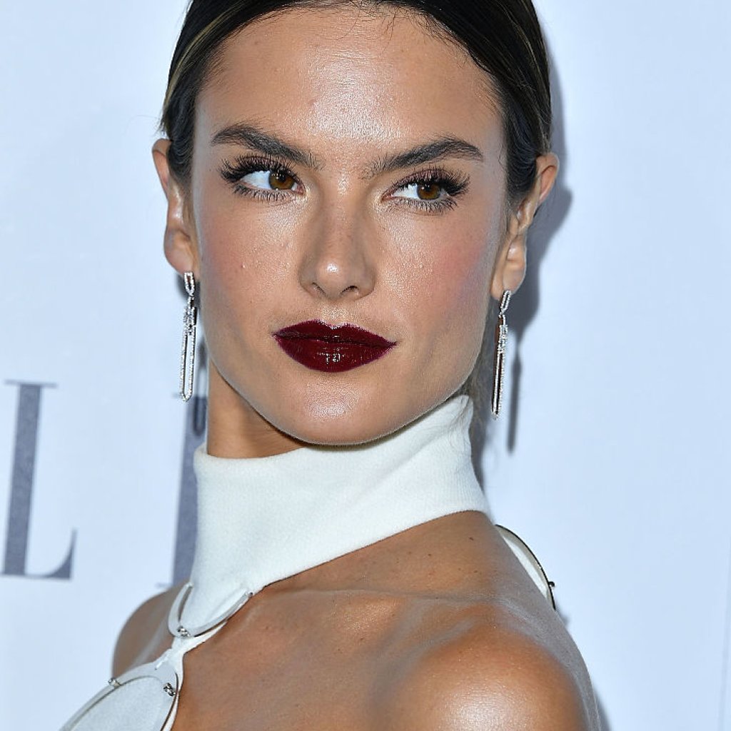 23rd Annual ELLE Women In Hollywood Awards - Arrivals