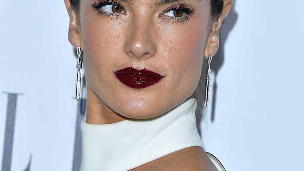 23rd Annual ELLE Women In Hollywood Awards - Arrivals