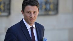 "Мастургейт" по френски: Как сексклип съсипа кариерата на политик