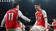 Арсенал продължава да мачка във Висшата лига