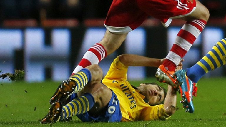 Матийо Фламини (Франция)
В кариерата си французина игра за отбори като Марсилия, Арсенал и Милан, но интересното е, че нито един клуб не е дал и стотинка за него. Продукт на академията на ОМ, Фламини пристигна в Арсенал през 2004-та като свободен агент. Тръгна си от „Емирейтс“ четири години по-късно, за да заиграе за Милан.  През 2013-а се завърна в Арсенал, отново без трансферна сума, и през лятото на 2016-а се раздели за втори път с клуба, след като договорът му приключи. Сега 32-годишният полузащитник играе за Кристъл Палас.