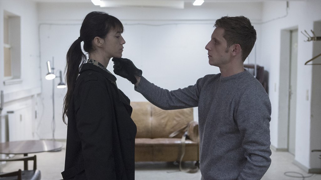 5. “Nymphomaniac”  
(2013) 
Както всички филми на Ларс Вон Триер, така и този няма определен жанр. Това е историята в две части на една жена, която е пристрастена към секса във всичките му форми. 