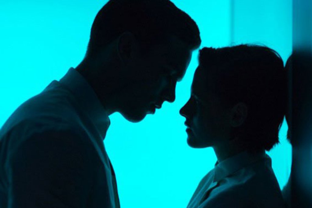 Equals равни