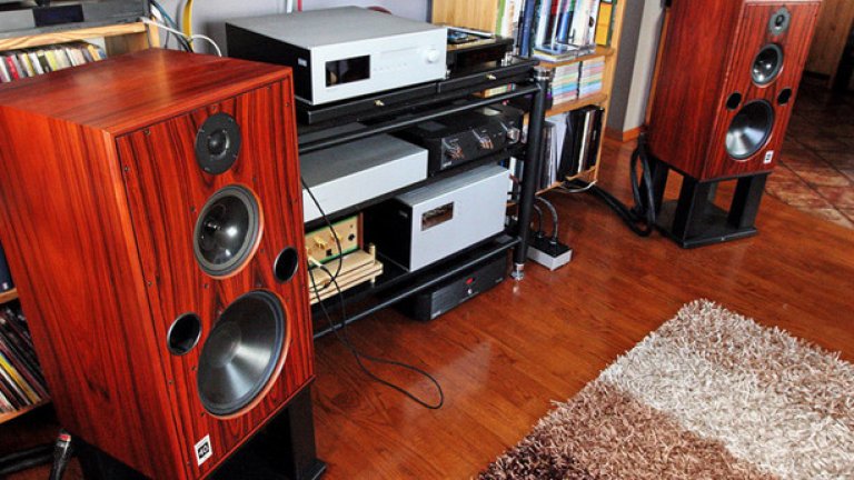 Harbeth  - Британски приозводител, от 70-те години до днес основен доставчик на студийни монитори за BBC