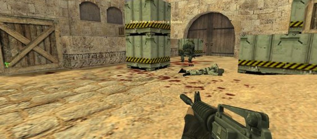 Counter Strike 1.6 
Няма как да не започнем с истинска класика, към която доста хора се върнаха заради настоящата ситуация. И има защо – играта е позната на почти всеки, дори и да не е сред най-запалените геймъри. Не изисква свръхумения, за да играете тази версия на Counter Strike, и повечето трикове се усвояват доста бързо. Има голям избор от карти, макар че по-запознатите предпочитат няколко от най-популярните като Dust и Militia. Съвсем спокойно може да предизвикате повече хора на двубой, но трябва да имате едно наум – някои карти все пак налагат ограничение колко играчи могат да се включат. Но освен ако не сте наистина огромна компания, можете да си спретнете една първокласна олдскуул стрелба, преследване и игри на котка и мишка.
