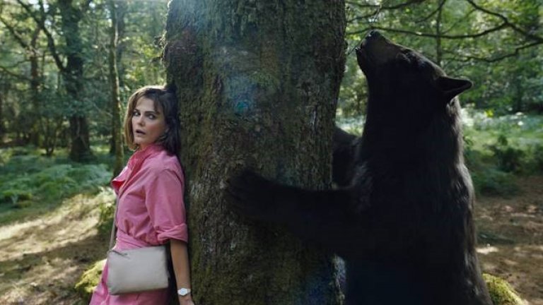 “Кокаиновата мечка”
Лудата черна комедия, вдъхновена от истинската история за изгубването на 40 кг. кокаин, идва в киносалоните под режисурата на Елизабет Банкс (“Перфектният ритъм 2”).
Историята започва от наркотрафикант, който изхвърля кокаин на стойност милиони долари от борда на катастрофиращ самолет. Вбесеният му шеф обаче го връща на мястото на инцидента, за да намери и върне изгубения наркотик. В това време полицията не спи и също претърсва околността за дрогата, за да я открият на място, където никой не е предполагал, че ще се озове. 
Кога: 24 февруари
Къде: в кината