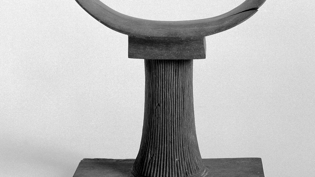 L0006750 Egyptian wooden pillow with inscription on base