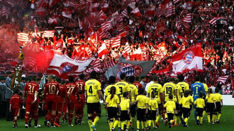 Сблъсъците между тези два тима на празнично пълните стадиони и чудесна атмосфера ще са невероятни дни за футбола. В Германия в момента той е шоу с много висок карат.