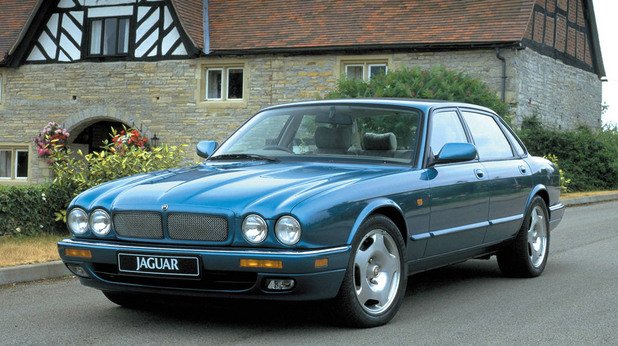 Jaguar XJ6
Това е първият модел на Jaguar, разработен, след като компанията мина под контрола на Ford.