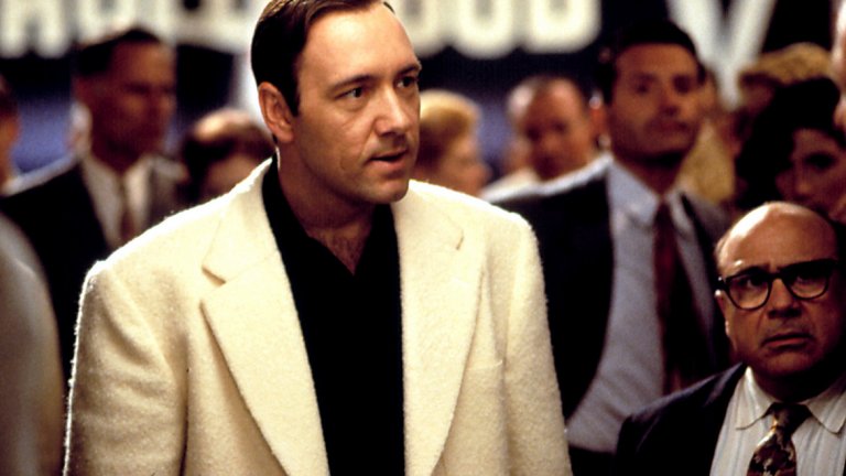 Точно в „Поверително от Ел Ей" неудобните факти за личния живот на Спейси пасват перфектно по контурите на персонажа му