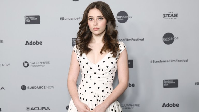 Романтичните полка точкиС тях беше видяна Ана Уинтур на Нюйоркската седмица на модата, което би трябвало да ни говори достатъчно. Заедно с това дизайнерите надушиха, че полка точките явно са пред голямо завръщане, и показаха редица рокли с тях – от семпли и консервативни до къси и с много дълбоки деколтета. Като за всеки повод.