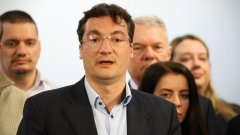 Лидерът на социалистите обеща да поеме сам отговорност за резултатите от вота