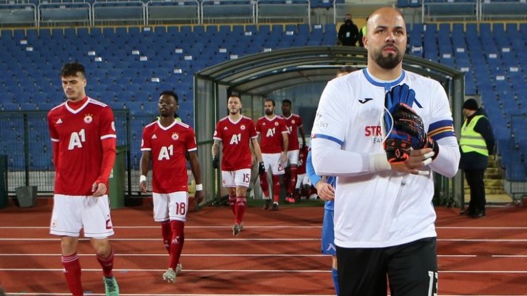 Ники Михайлов отново е национал след един мач за половин година