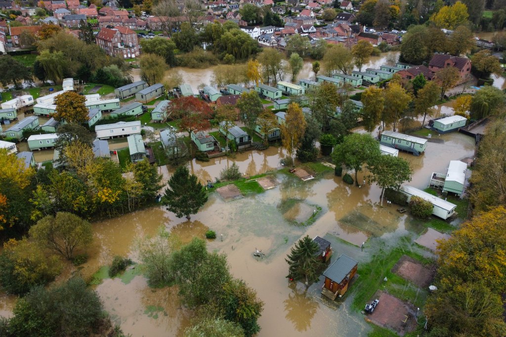 Бурята "Киърън" в Европа: Поне 7 са загиналите (Снимки)