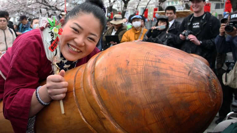 Уникалният японски фестивал, който почита пениса