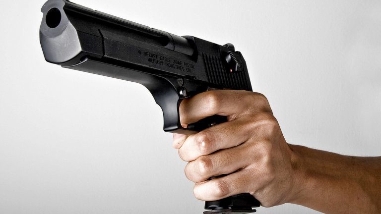 Ученик от Бургас се простреля с газов пистолет