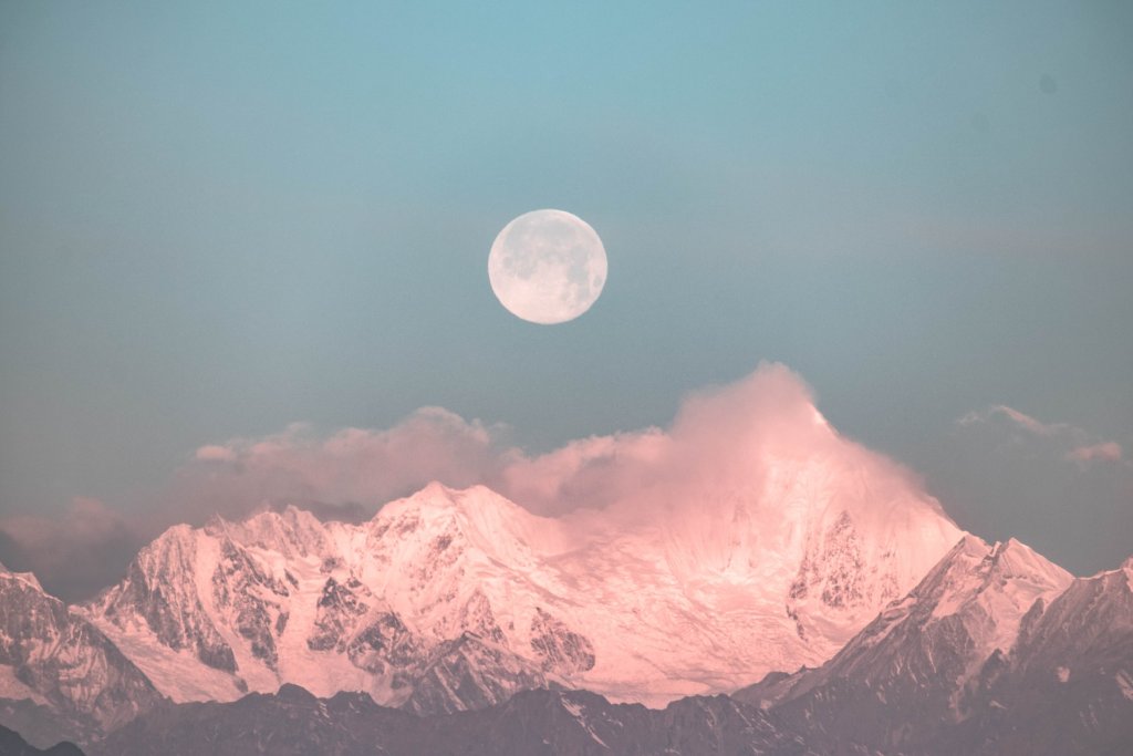 luobulinka-IlzqPzI7UpU-unsplash