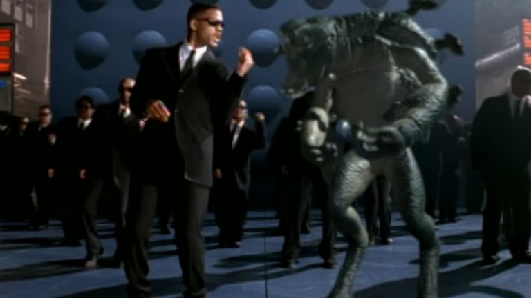 15.  Will Smith - Men in Black

Колко хора все още си спомнят за това, че Уил Смит някога имаше и рап кариера? Нещо повече, той редовно правеше заглавните песни за саундтрака на филмите си. Такъв е случаят и с "Men in Black" - в никакъв случай не е сред най-невероятните композиции в този списък, но е забавна, закачлива и улавя атмосферата на филма за облечените в черно мъже, които следят внимателно пришълците, обитаващи Земята. А и печели "Грами" на Смит, което не е малко постижение.
