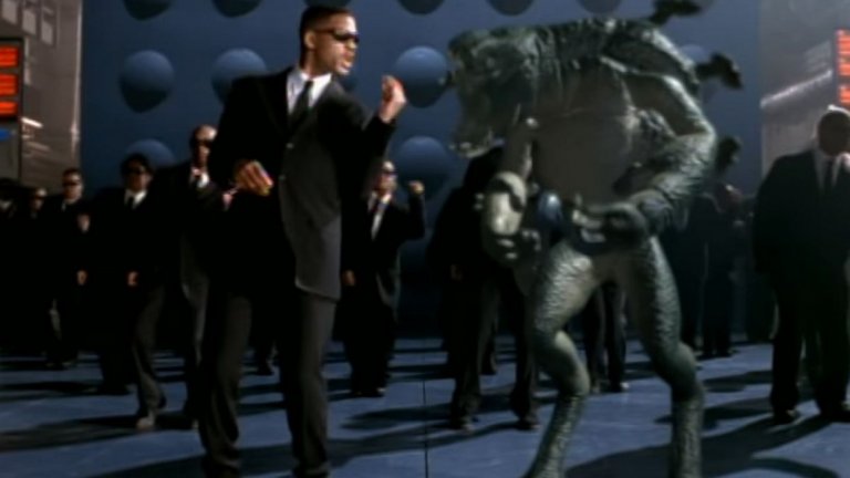 15.  Will Smith - Men in Black
Колко хора все още си спомнят за това, че Уил Смит някога имаше и рап кариера? Нещо повече, той редовно правеше заглавните песни за саундтрака на филмите си. Такъв е случаят и с "Men in Black" - в никакъв случай не е сред най-невероятните композиции в този списък, но е забавна, закачлива и улавя атмосферата на филма за облечените в черно мъже, които следят внимателно пришълците, обитаващи Земята. А и печели "Грами" на Смит, което не е малко постижение.