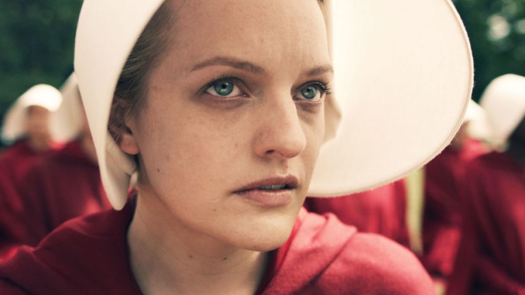 landscape-1486147144-elizabethmoss