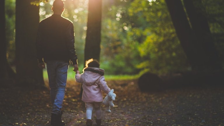 father-2606964_960_720