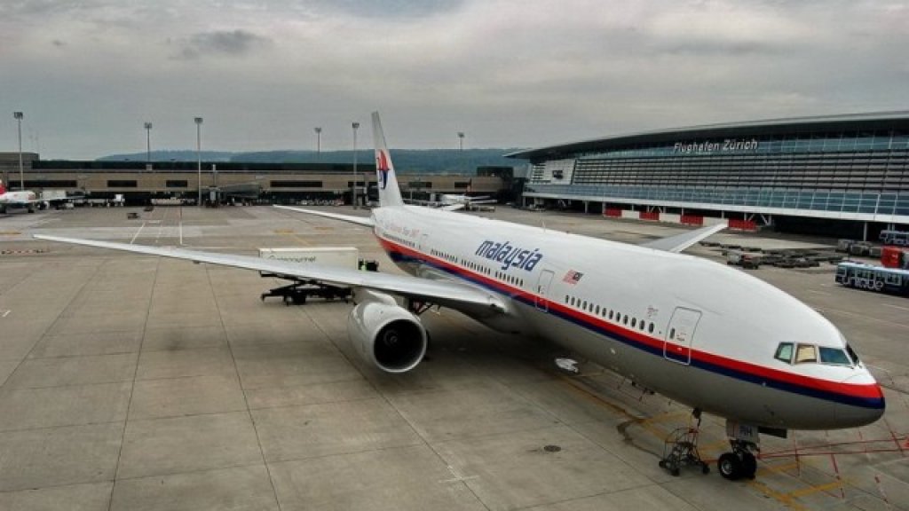 malaysia-airlines-9m-mrh-boeing-777-2h6er-656