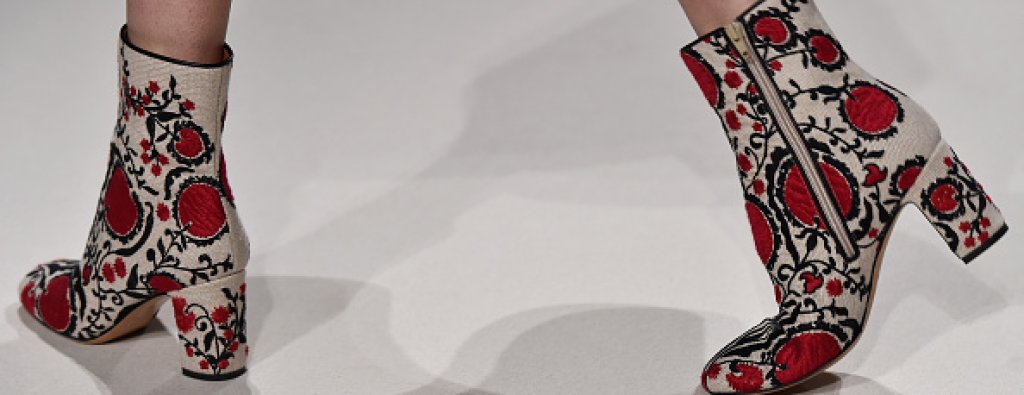 Valentino : Runway - Paris Fashion Week - Haute Couture S/S 2015