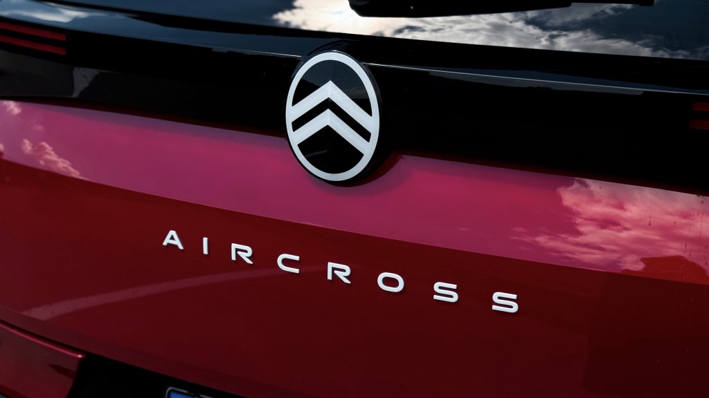 Citroën C5 Aircross: Щипка френски финес и комфорт срещу родните пътища