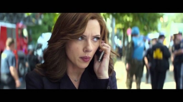 В последния "Капитан Планета 3" (Captain America: Civil War) Скарлет Йохансон отново играе ролята на Наташа Романофф или Черната вдовица