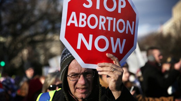 Франция подготвя писмо, в което призовава темата за абортите да бъде отворена за преговори на европейско ниво