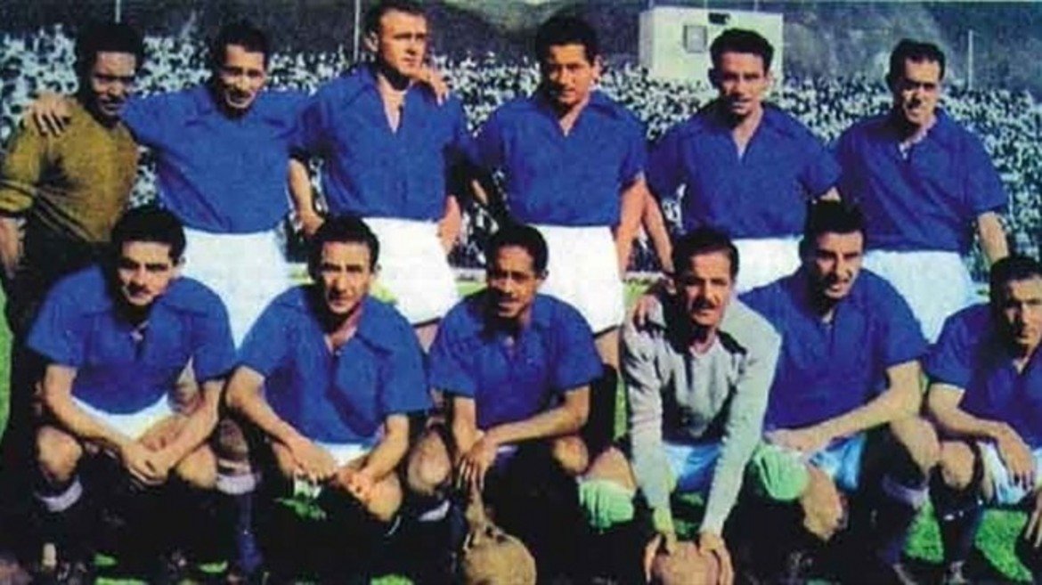 Краят на 40-те и началото на 50-те са известни като "Златните години" на колумбийския футбол, а отборът на Мийонариос си печели прозвището "синия балет". Таак се превръща в първия футболен посланик на страната.
