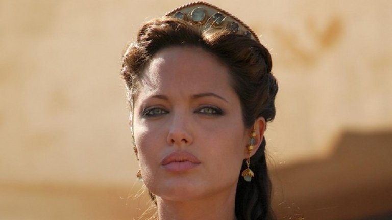 9. Александър

Макар да бе номинирана за Златна малинка, Анджелина Джоли все пак бе неотразима в ролята на майката на Александър.