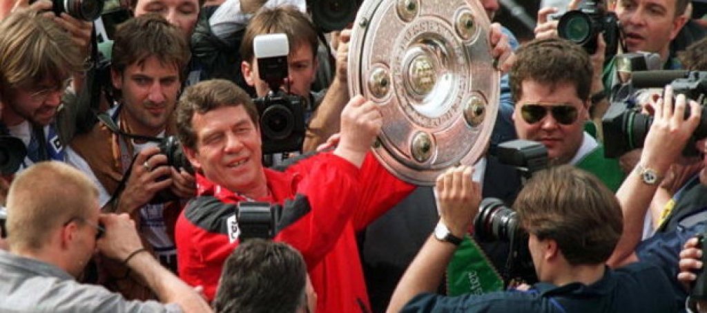 Ото Рехагел – човекът, който в рамките на 12 месеца, изведе Кайзерслаутерн до титлата във Втора Буденслига и промоция в Първа, след което – го направи и шампион в германския елит. 