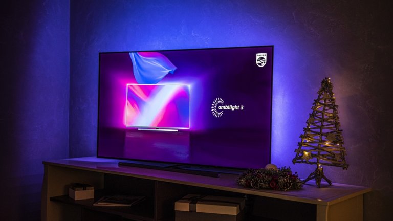 55-инчовият телевизор, който пренася киното в дома ви