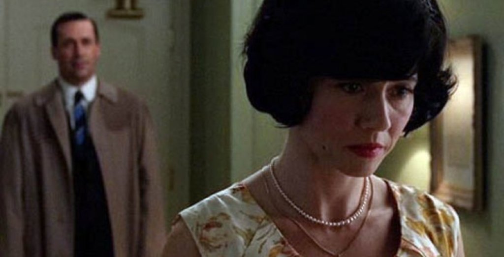 Mad Men/ Момчетата от Медисън Авеню
Дон Дрейпър и Силвия Розен

Дон има редица жени, но най-чувствената му връзка е тази със съседката Силвия, която е женена. Напрежението между двамата при всяка среща, е достатъчно, за да поискате да спрете на