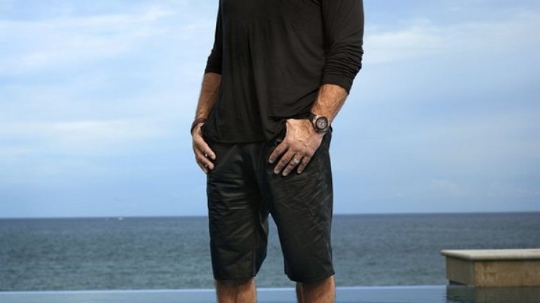 „Повечето хора не успяват в живота, защото се концентрират върху незначителни неща.” - Тони Робинс