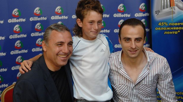 С Божидар Краев - един от най-перспективните възпитаници на школата в Етрополе, и с Димитър Бербатов - най-силният български футболист в момента