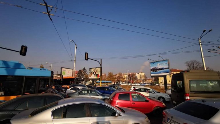 Лека катастрофа предизвика огромно задръстване в София