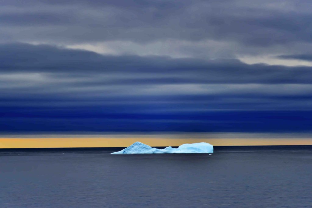 clouds-cloudscape-dawn-2992234