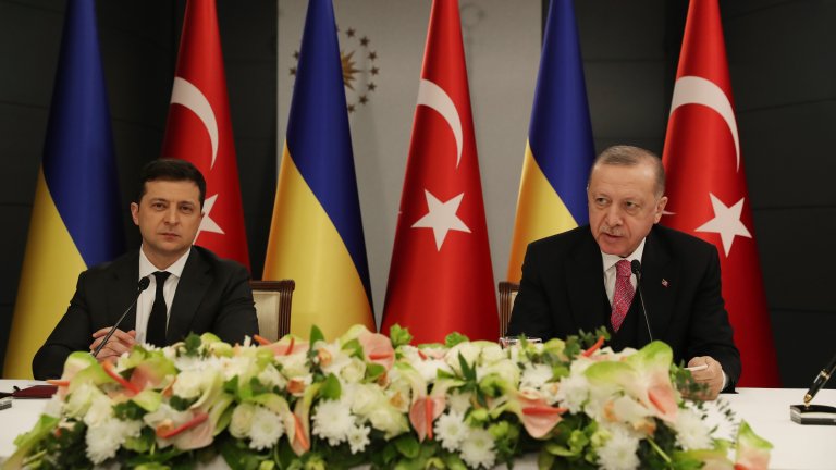 Турция опитва да играе ролята на балансьор на силите в Черно море