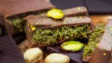 Как го предпочитате: тъмен, млечен, бял, розов, дубайски...?