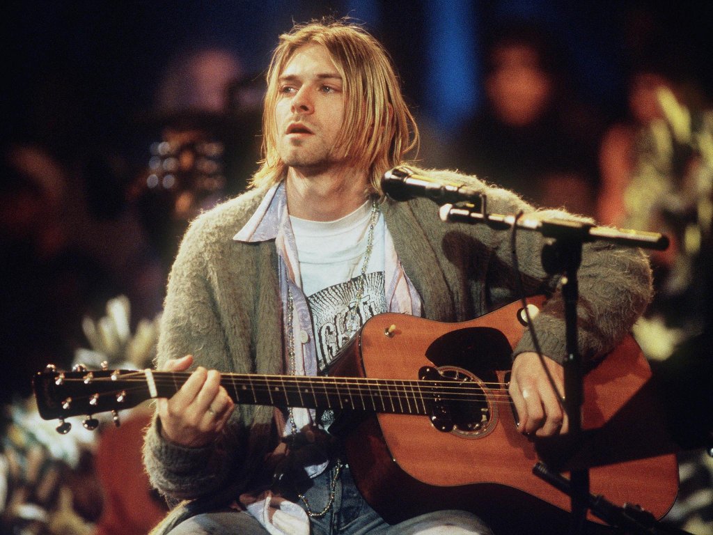 Лютата вражда с Кърт Кобейн
Фронтменът на Nirvana и Аксел никак не са се харесвали, а враждата помежду им продължава самоубийството на Кобейн. На един съвместен концерт Роуз се изплюва демонстративно върху пианото, на което се очаквало, че ще свири вокалистът на Nirvana, но вместо него на стола сяда Елтън Джон. А при раздаването на наградите на MTV през 1992 г. за малко не се стига до бой. Когато Кърт и Аксел се разминават на червения килим, фронтменът на Nirvana го пита дали иска да стене кръстник на дъщеря му, а Роуз избухва и го напада, сипейки обиди.