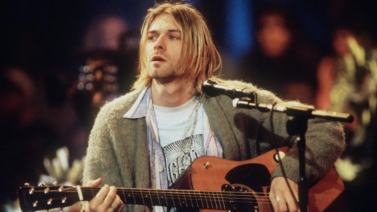 Лютата вражда с Кърт Кобейн
Фронтменът на Nirvana и Аксел никак не са се харесвали, а враждата помежду им продължава самоубийството на Кобейн. На един съвместен концерт Роуз се изплюва демонстративно върху пианото, на което се очаквало, че ще свири вокалистът на Nirvana, но вместо него на стола сяда Елтън Джон. А при раздаването на наградите на MTV през 1992 г. за малко не се стига до бой. Когато Кърт и Аксел се разминават на червения килим, фронтменът на Nirvana го пита дали иска да стене кръстник на дъщеря му, а Роуз избухва и го напада, сипейки обиди.