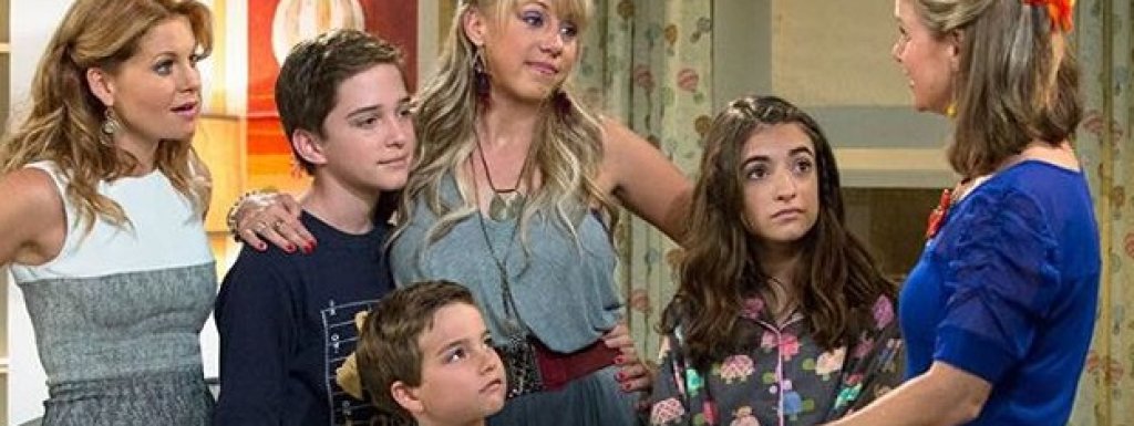 Fuller House (Netflix)  Събрани точки: 35
Семейство Танър се завръща. Ди Джей Танър-Фулър (Кендис Камерън Бюр) е наскоро овдовяла и работи като ветеринар в Сан Франциско. Сестра й Стефани, най-добрата й приятелка Кими и Рамона (дъщерята на Кими) 