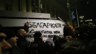 Контрапротест на протеста срещу насилие? Тука е така...